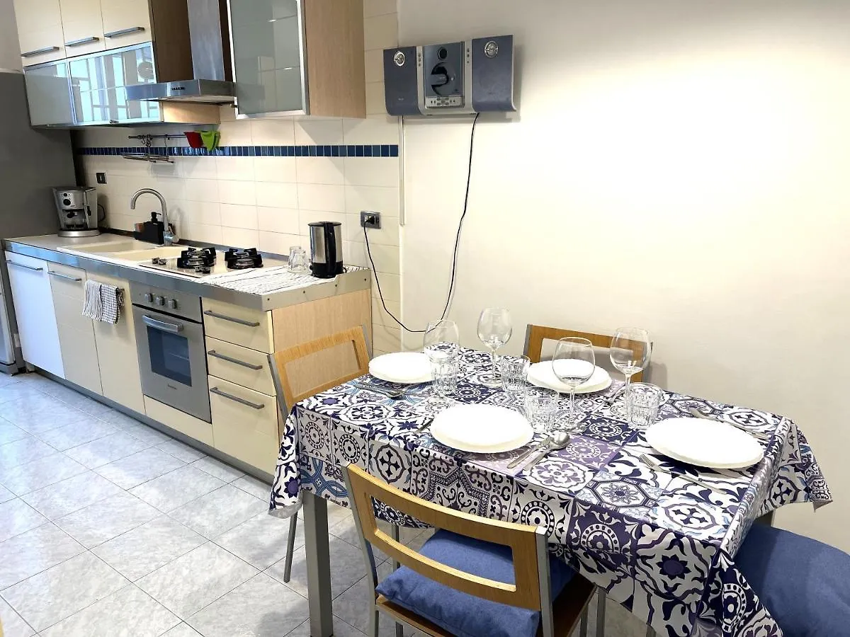 Esperia Home Attico In Centro Citta'. バーリ アパート